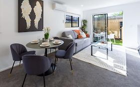 Vibrant Cbd Townhouse - Sleeps 4 & Stadium